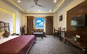 Hotel Haris Court Lajpat Nagar